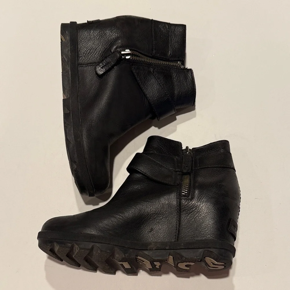 Sorel chic black